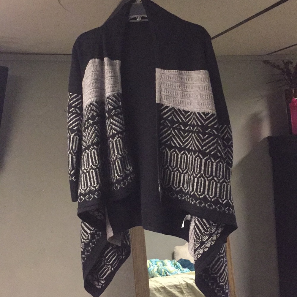 Cardigan - Picture 2 of 3